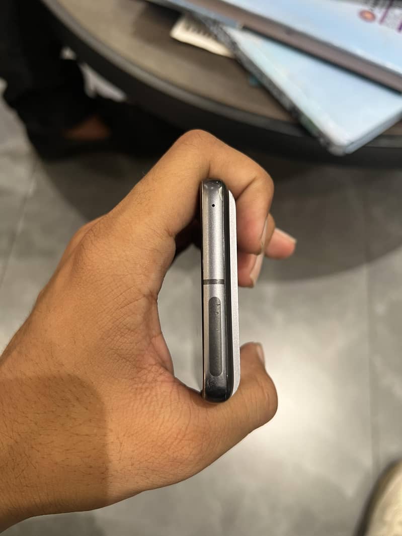 Google Pixel 8 3