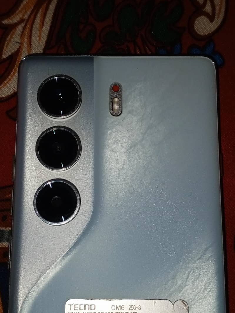 Tecno CAMON 40 Pro 3