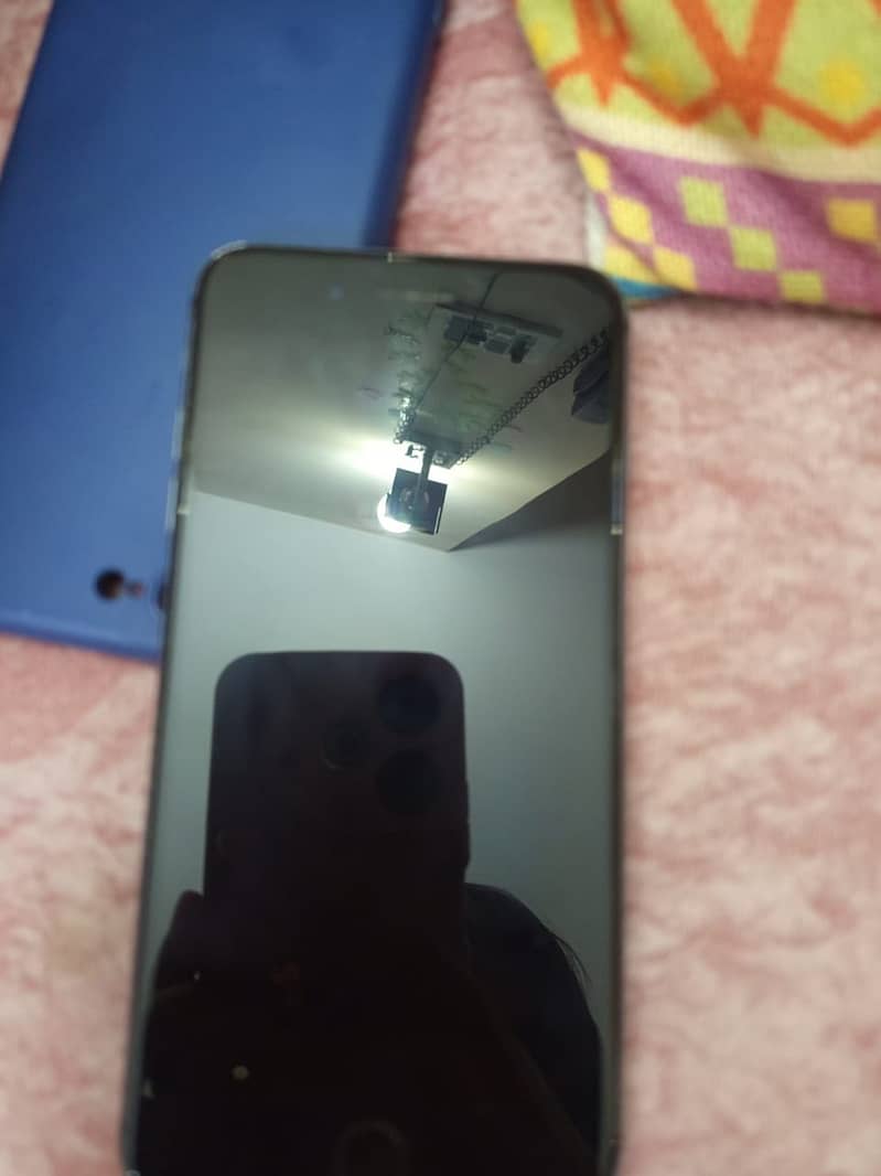 Apple iPhone 8 Plus 4