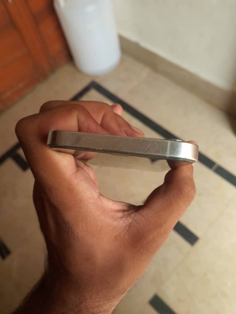 Apple iPhone 12 Pro 1
