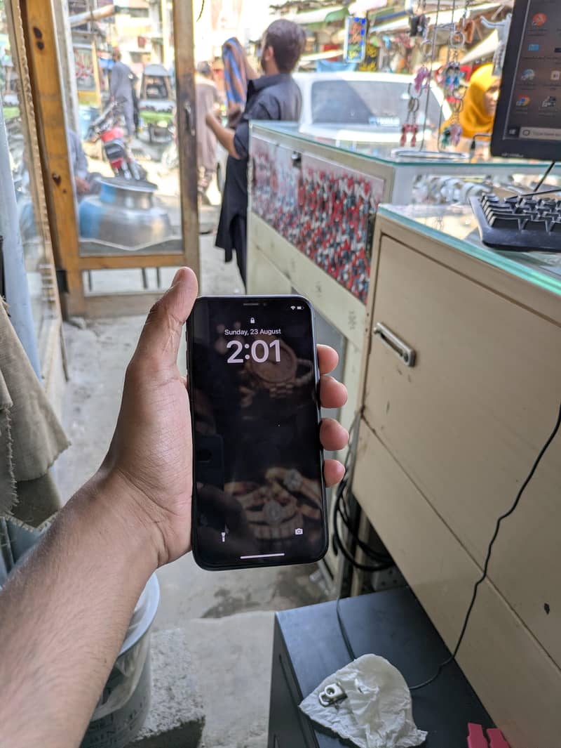 Apple iPhone X 1
