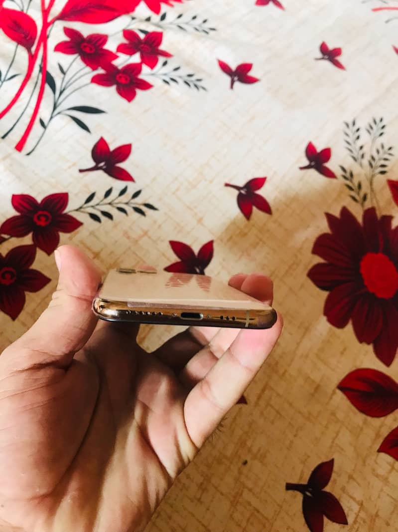 Apple iPhone 11 Pro 2