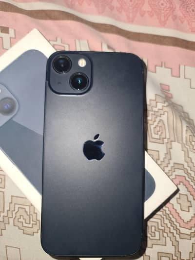 Apple iPhone 13