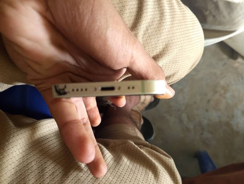 Apple iPhone 12 mini 3