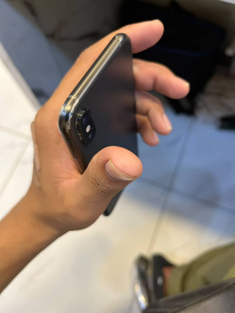 Apple iPhone X 3