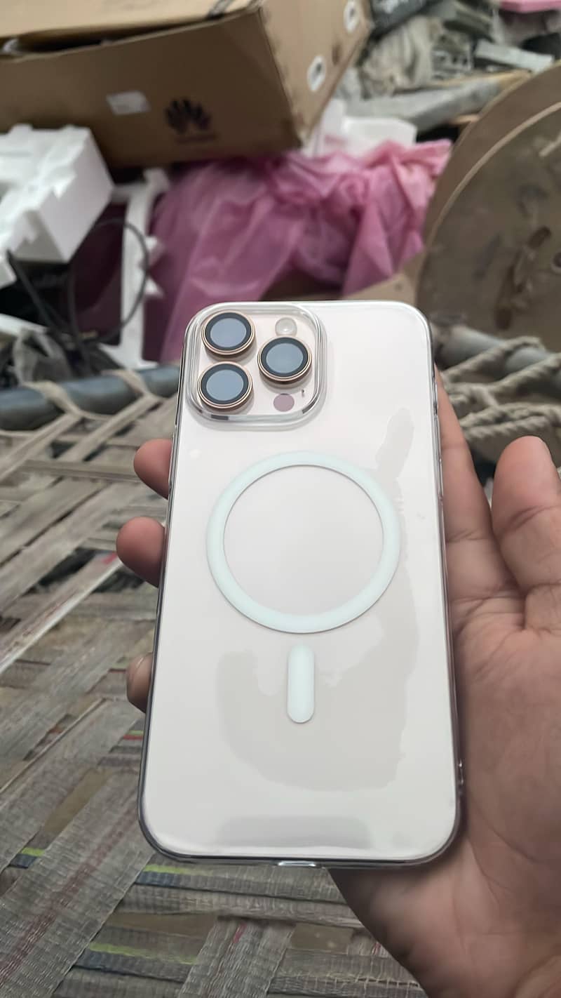 Apple iPhone 16 Pro Max 1