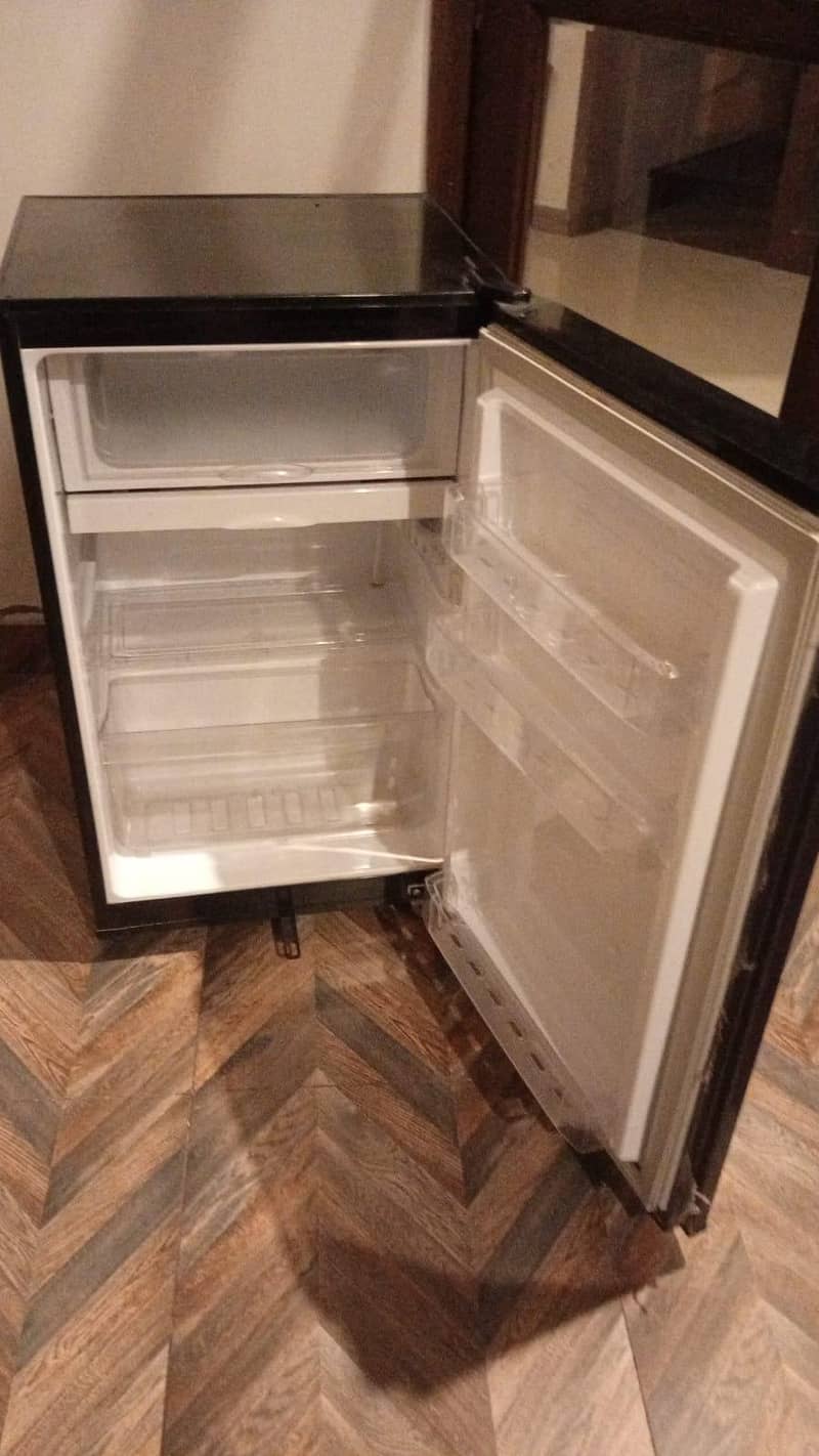 mini fridge 2