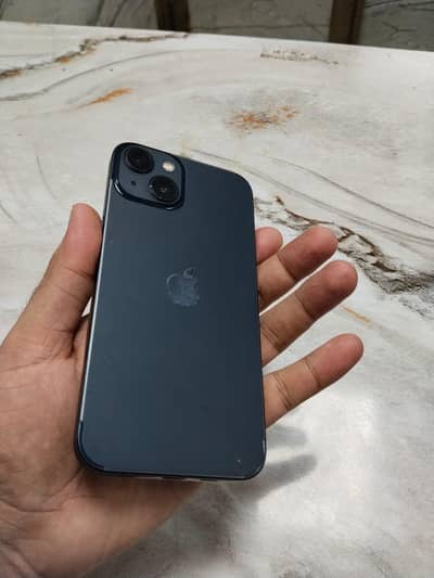 Apple iPhone 13
