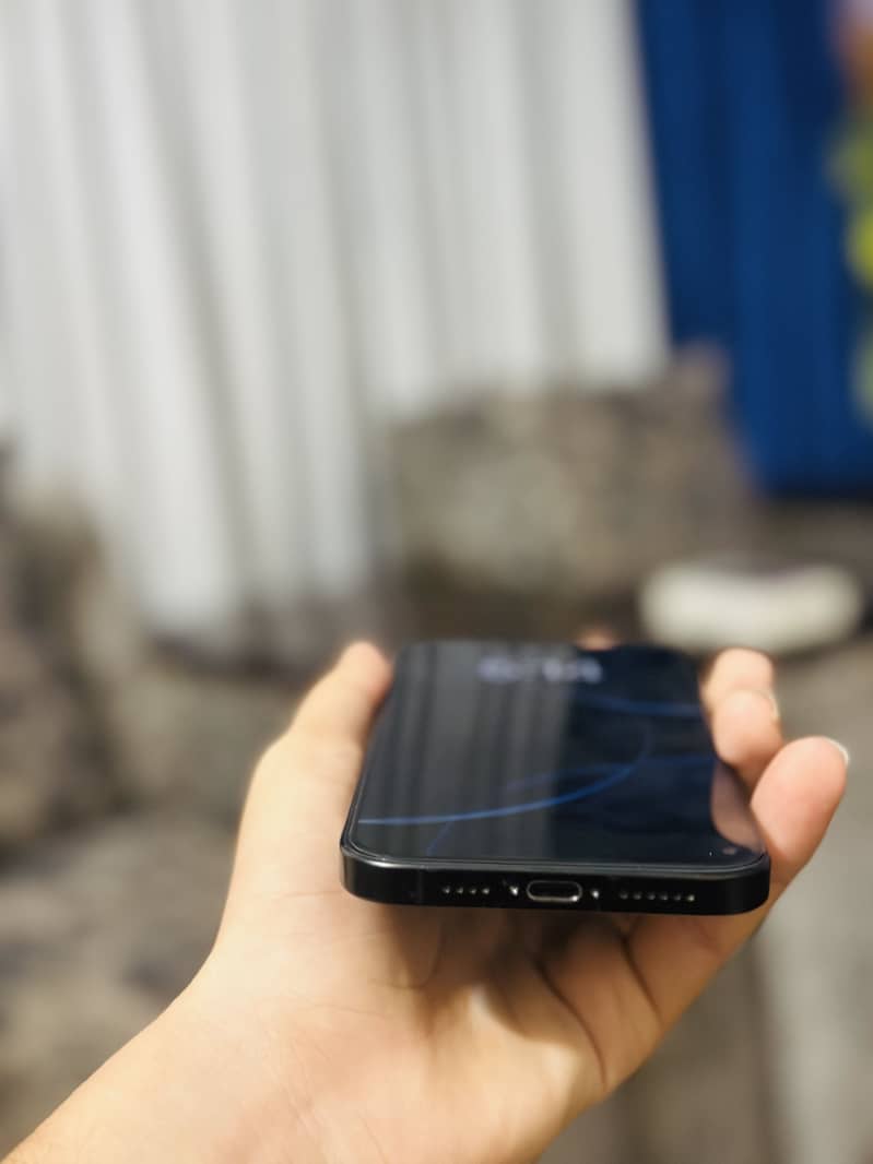 Apple iPhone 16 Pro Max 7