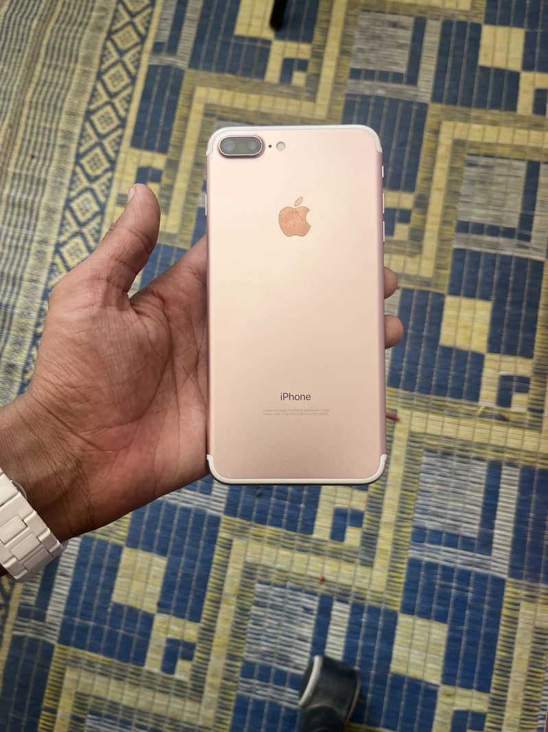 Apple iPhone 7 Plus 0