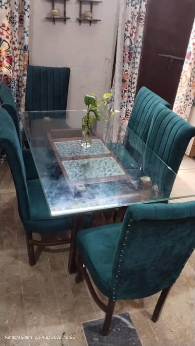 Dining Table for 6 Person for Sale