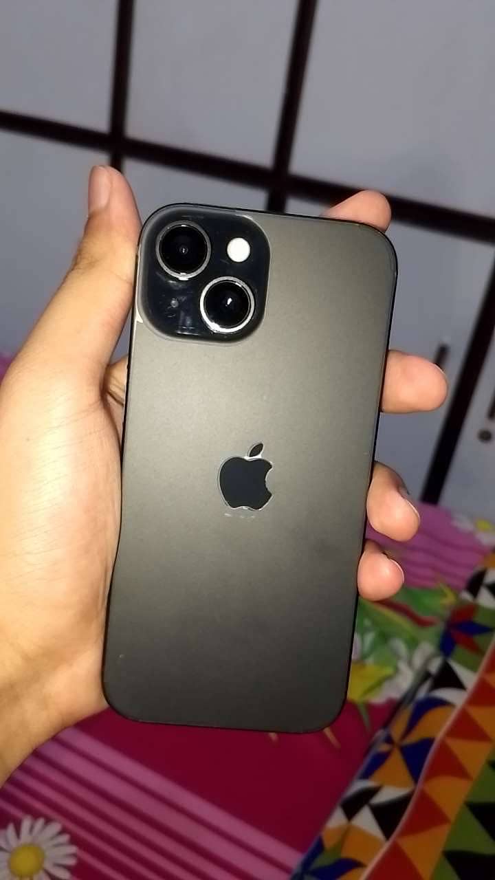 Apple iPhone 15 3