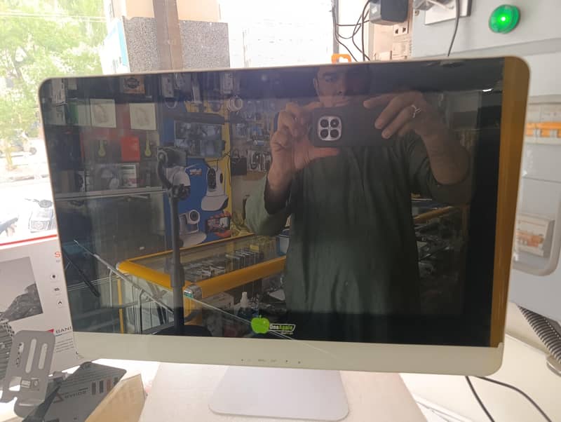 ALL IN ONE COMPUTER 1