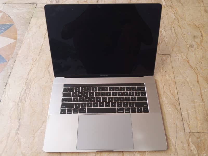 MacBook Pro 2017 0