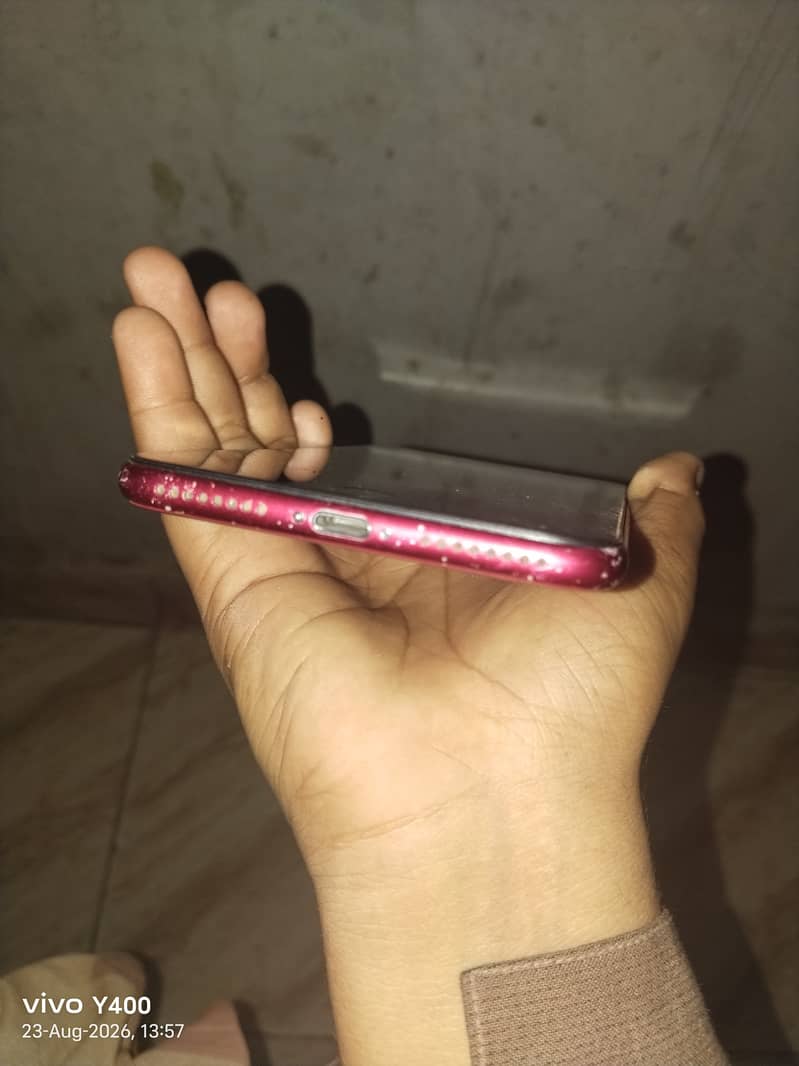 Apple iPhone 8 Plus 3