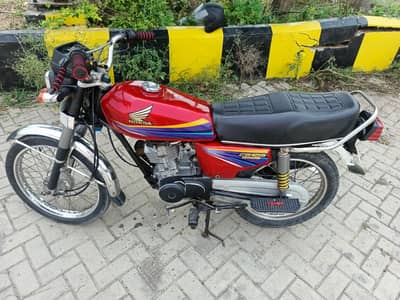 Honda CG 125 model 2005 antique bike 0370-7887920 whatsap