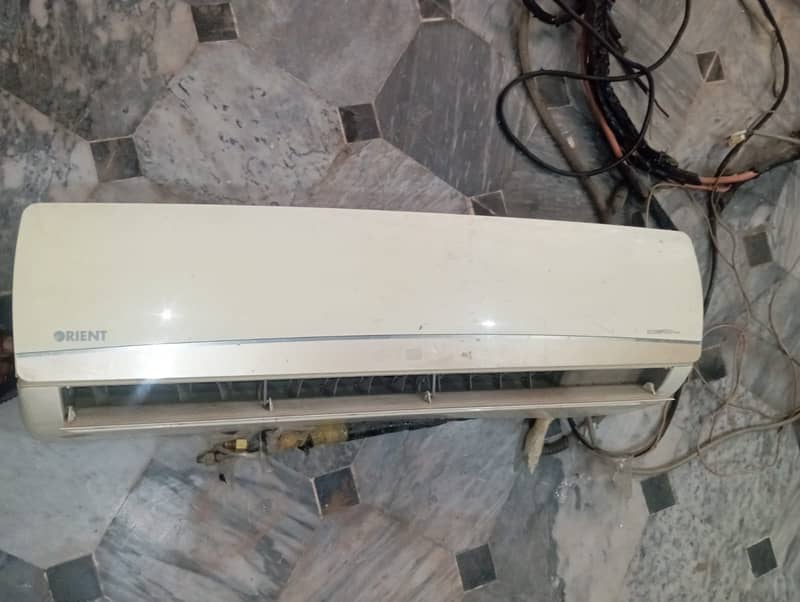 Used Split AC Orient 5