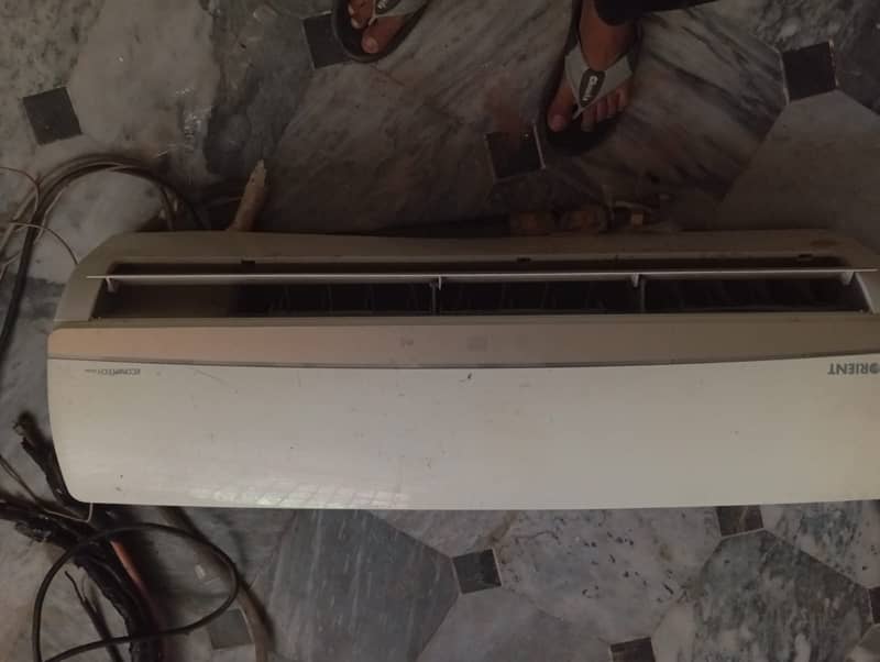 Used Split AC Orient 8