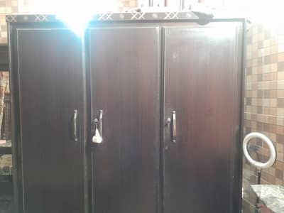 3 door Wardrobes