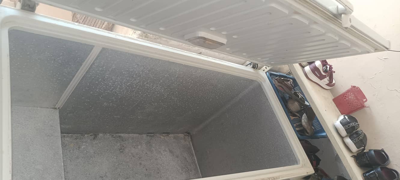 deep freezer single door used condition 1