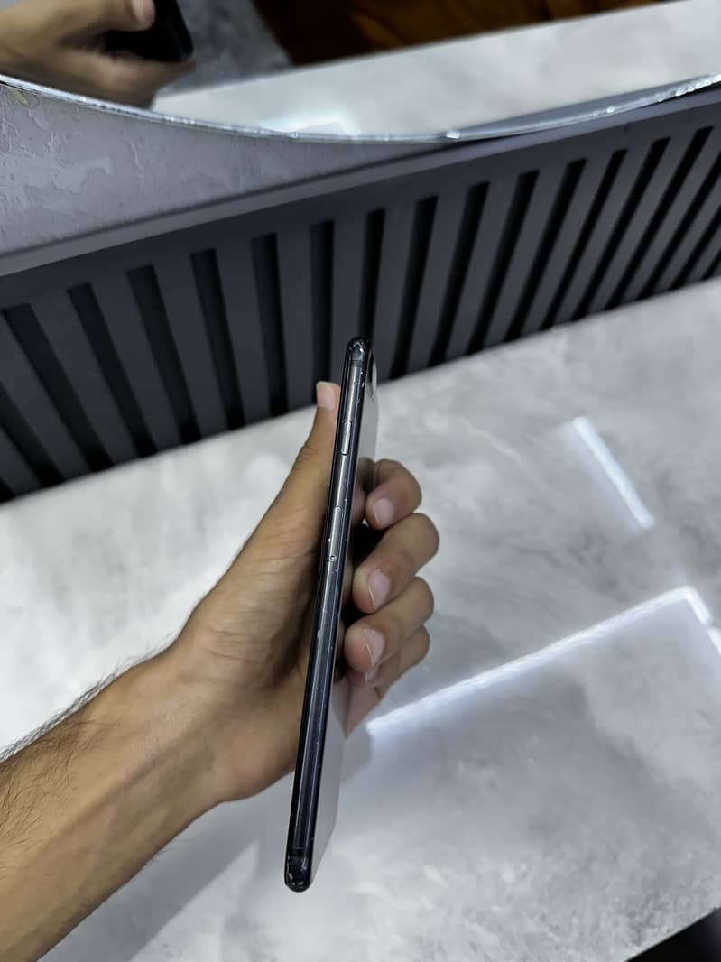 Apple iPhone 7 Plus 2