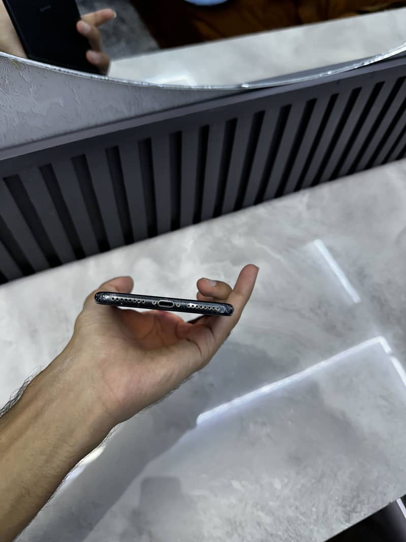 Apple iPhone 7 Plus 3