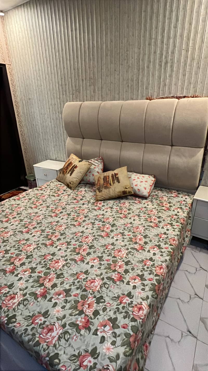 Bed  and dressing 0