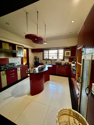 House for Rent on Saba Avenue.