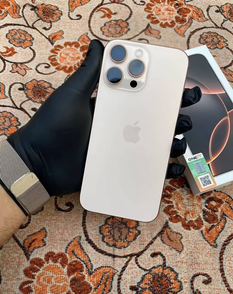 Apple iPhone 16 Pro Max 3