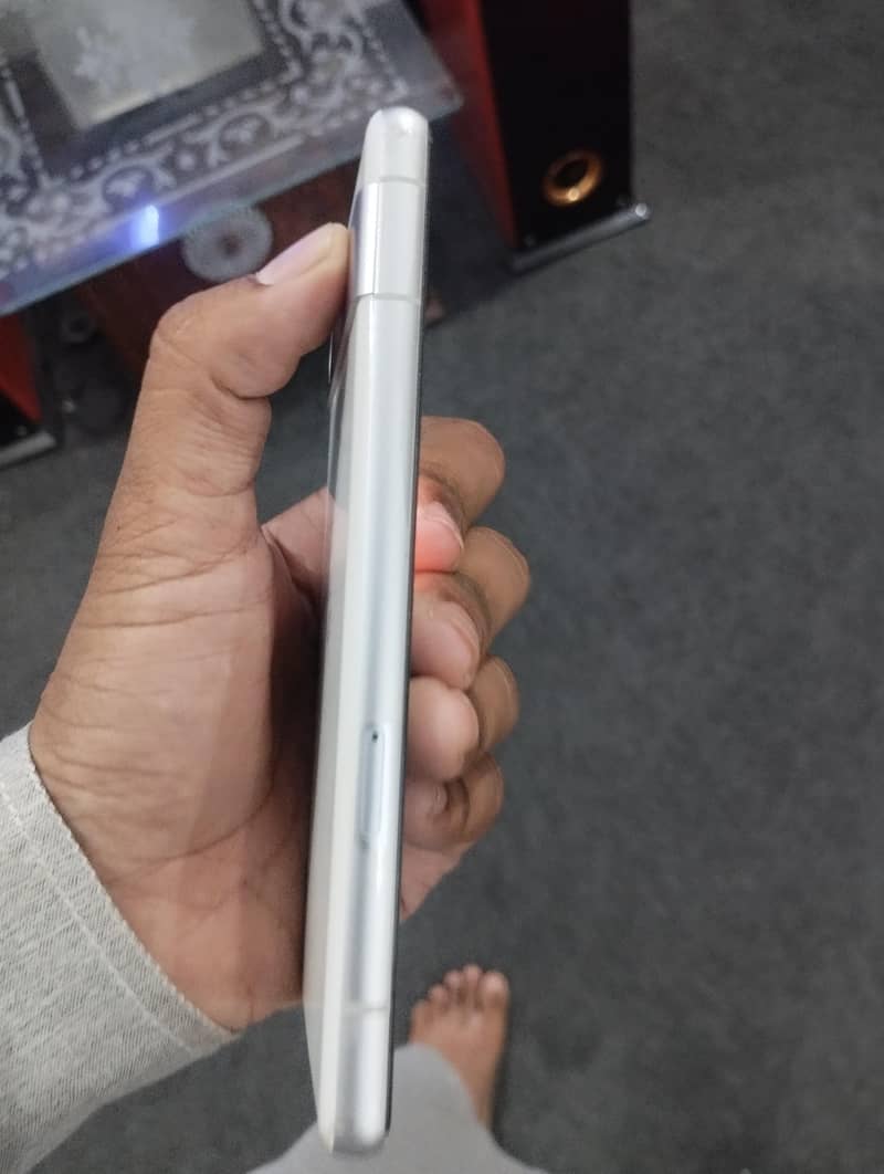 Google Pixel 7a 2