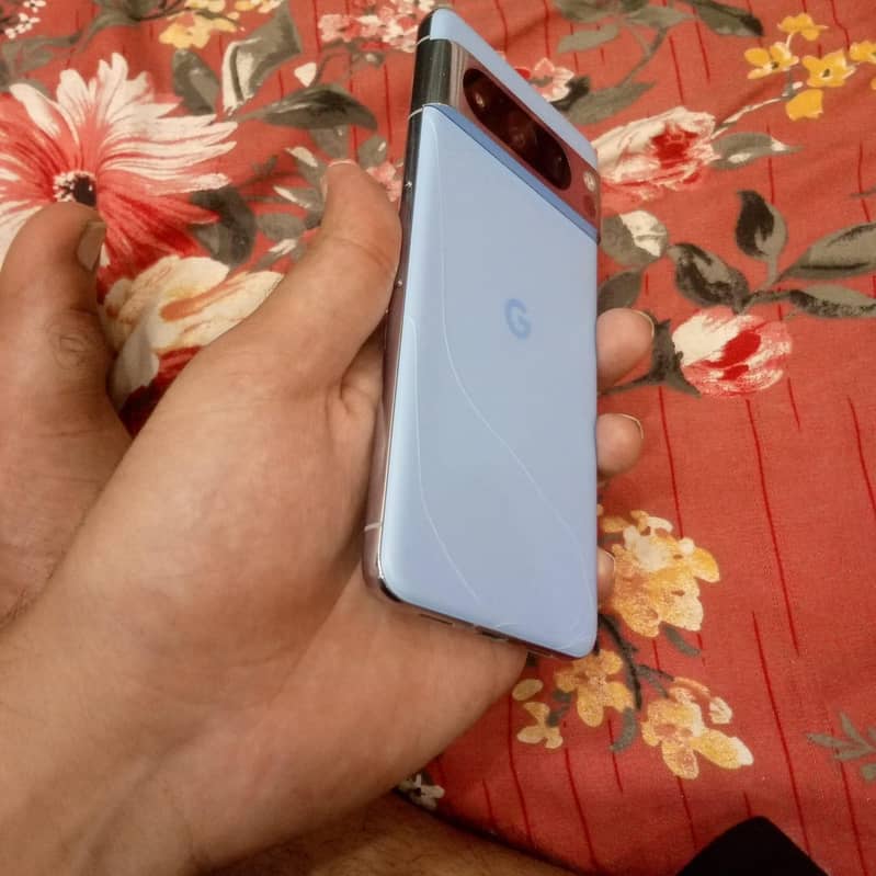Google Pixel 8 Pro 3