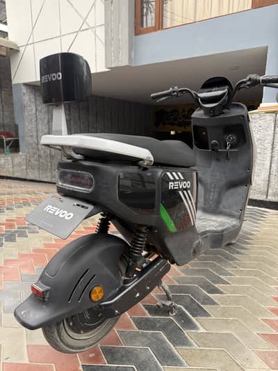 For sell revvo bike model A10 electric