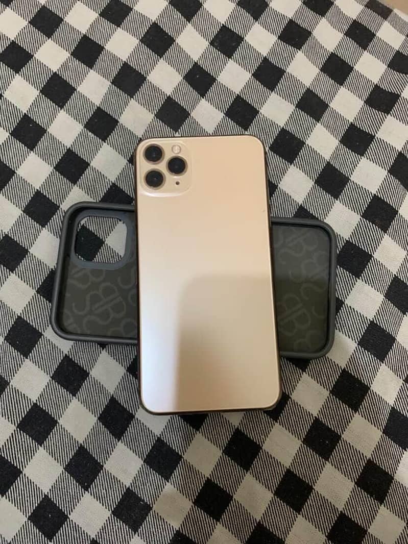 Apple iPhone 11 Pro Max 1