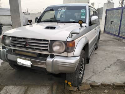Mitsubishi Pajero 1992