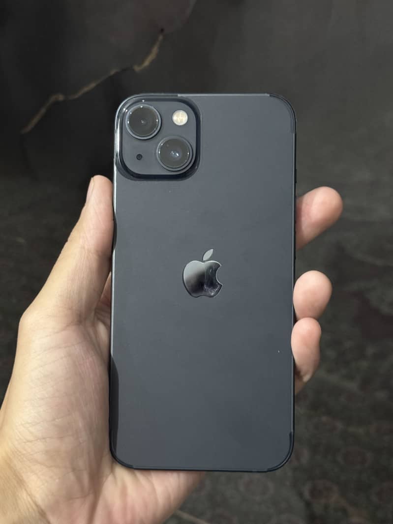 Apple iPhone 13 4