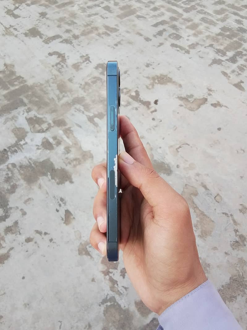 Apple iPhone 12 Pro 2