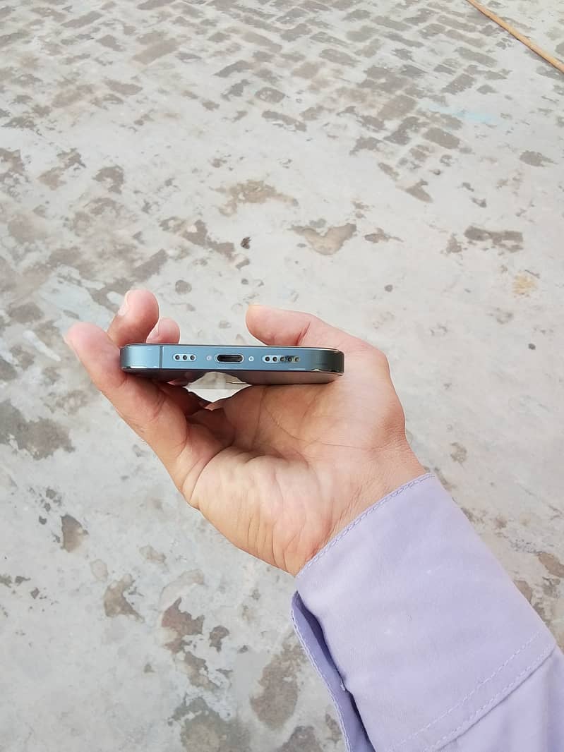 Apple iPhone 12 Pro 3