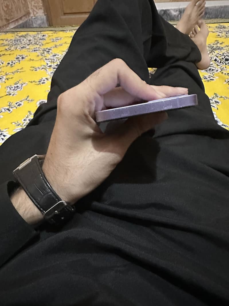 Apple iPhone 12 4