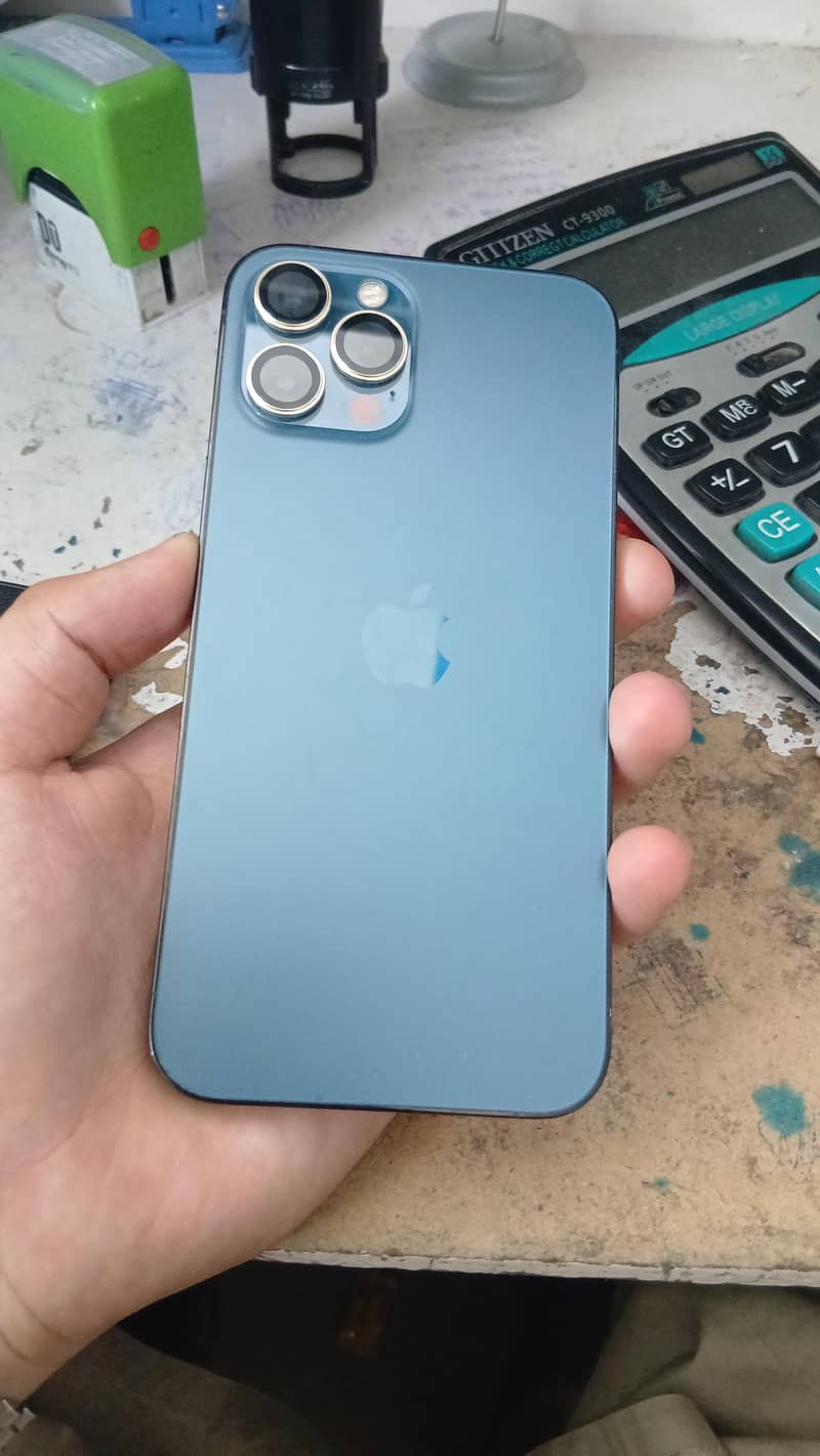 Apple iPhone 12 Pro Max 4