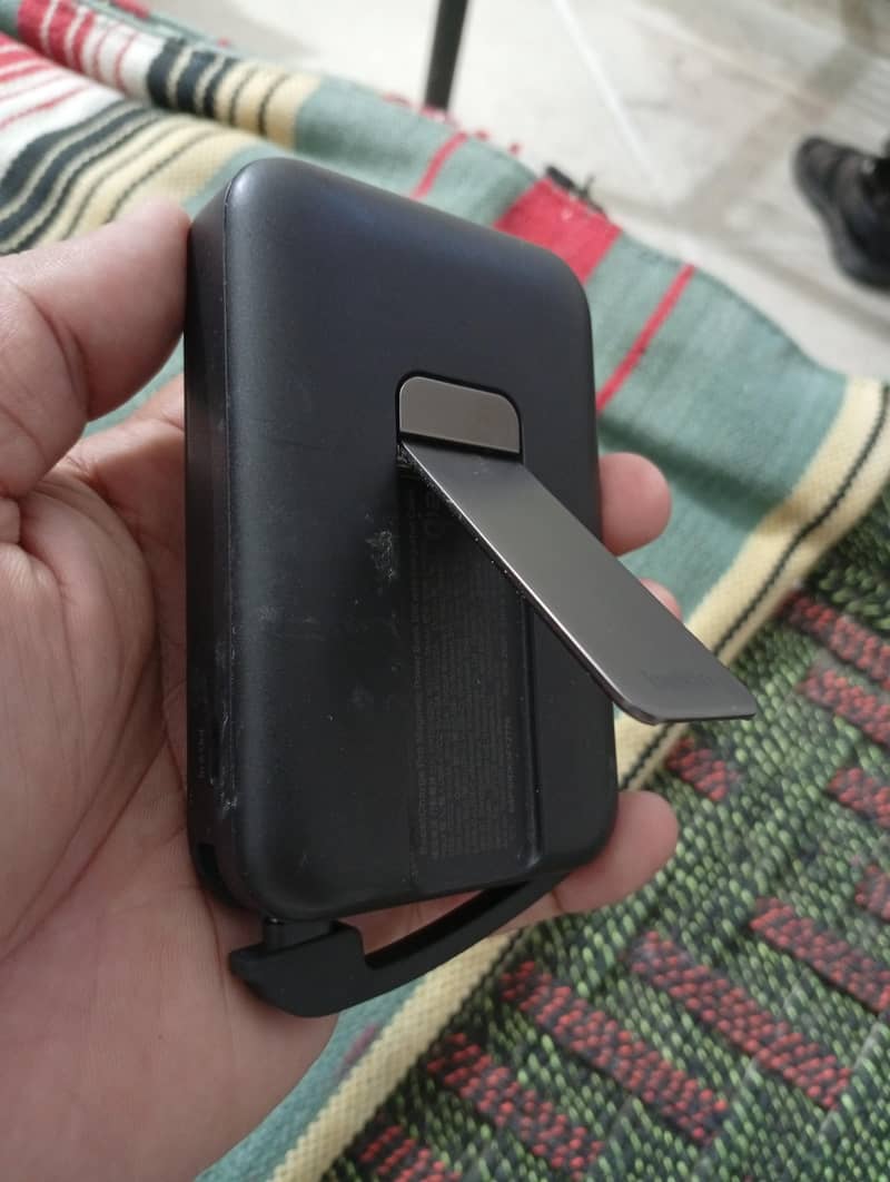 Apple iPhone X 4