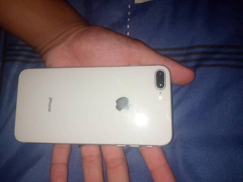 Apple iPhone 8 Plus 0