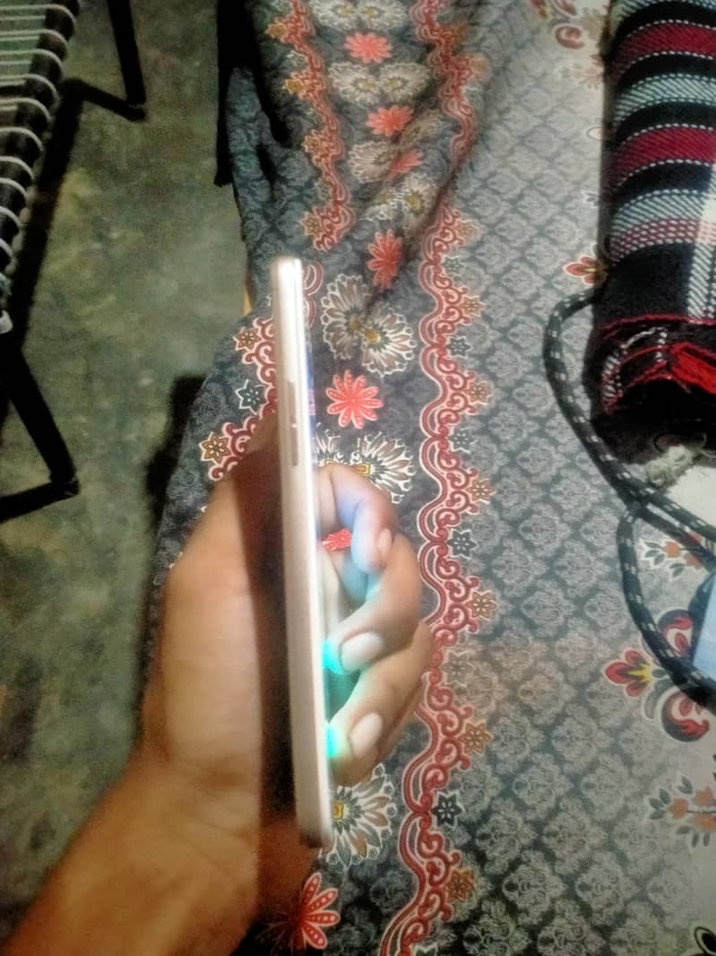 OPPO A57 6