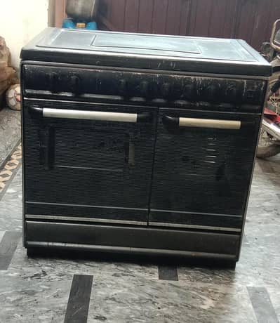 GLIM Double Door Gas Cooking Range – Fully Functional – Negotiable