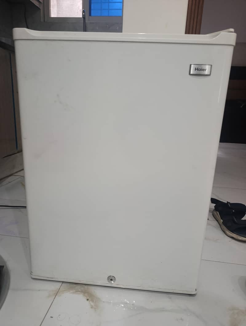 Mini Fridge 0
