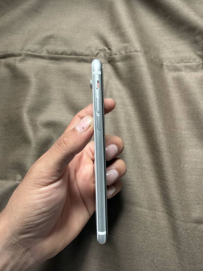 Iphone SE 2nd generation 4