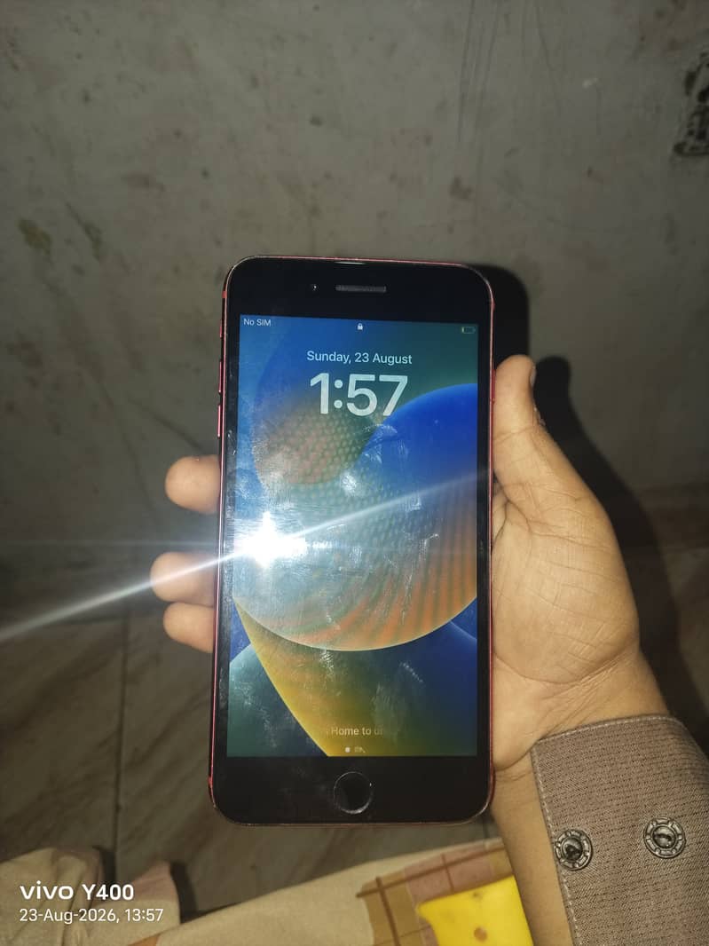 Apple iPhone 8 Plus 1