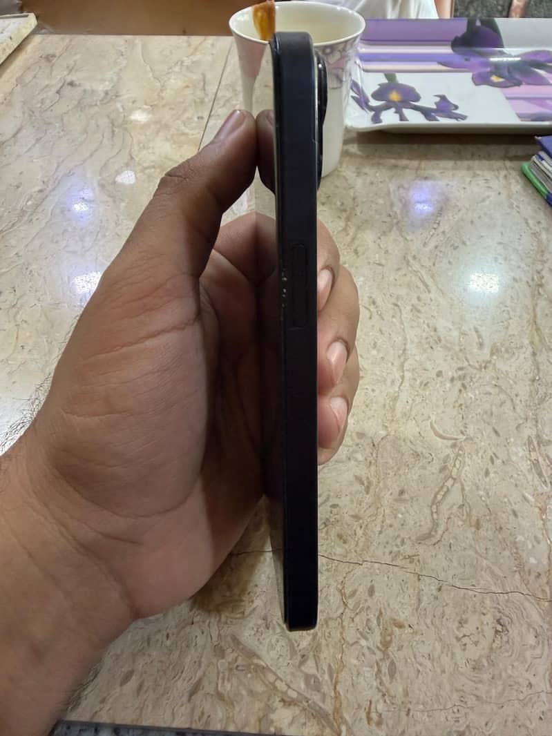 Apple iPhone 14 1