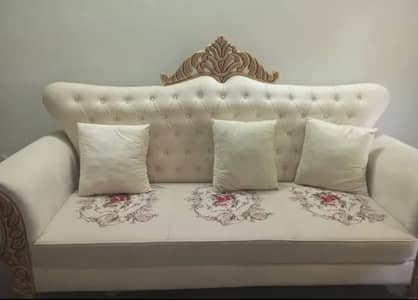 Taj Sofa in Good Condition Less Used