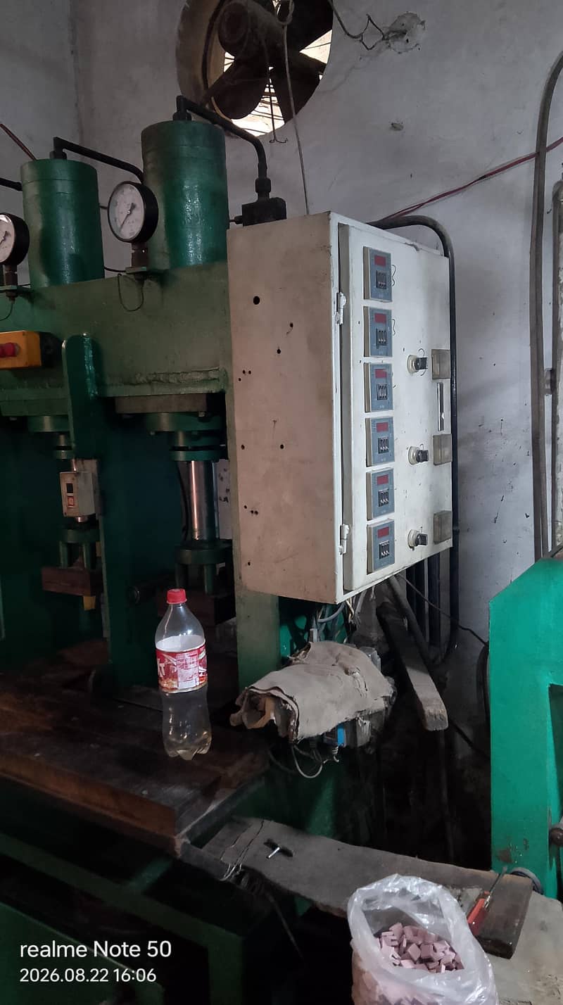 hydraulic press machine 4