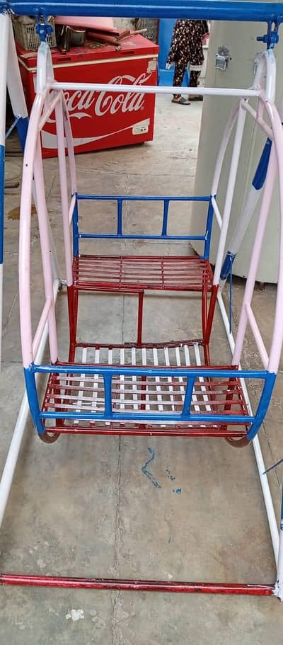 Kids swing